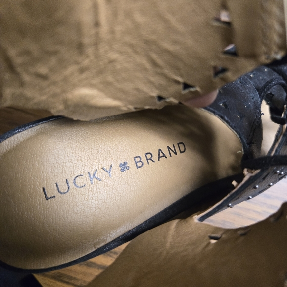 Women's Lucky Brand Black Leather Women's Heeled Sandals. - Picture 7 of 7